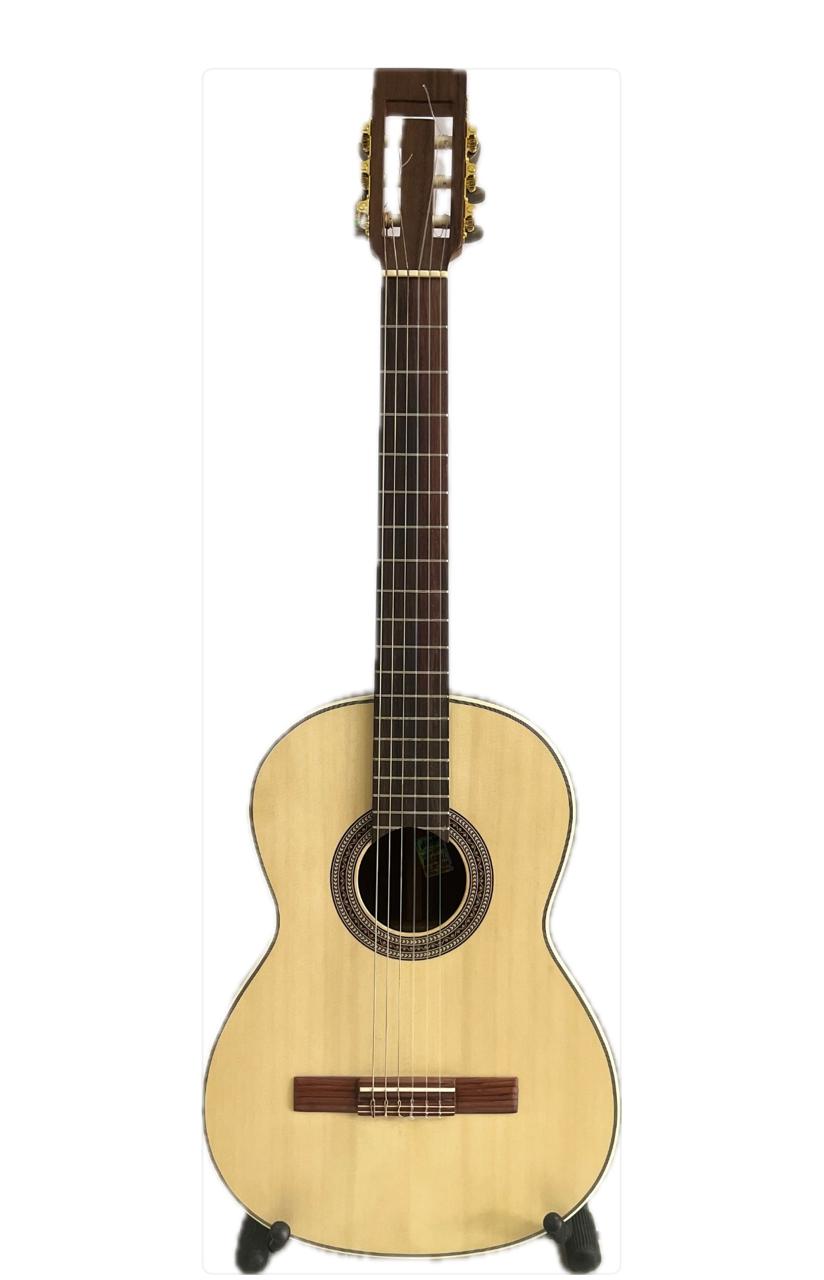 Guitarra artesanal fina de madera de nogal