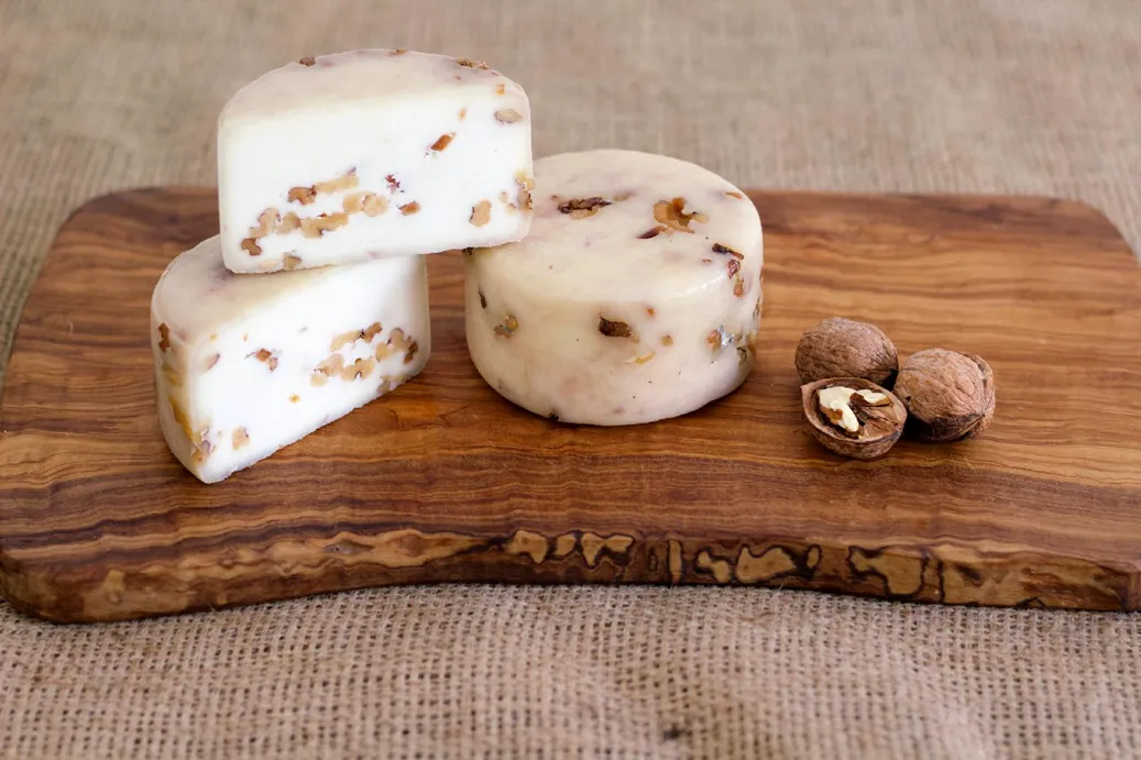 Queso de Cabra de Nuez