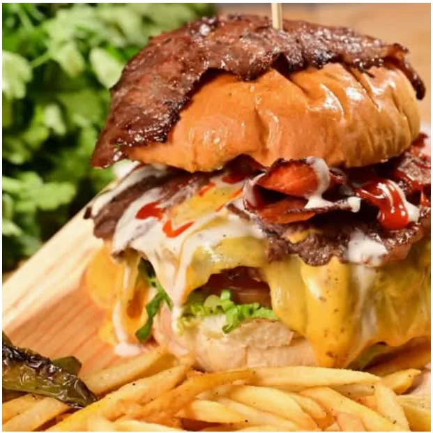 Hamburguesa de Sirloin con Picaña