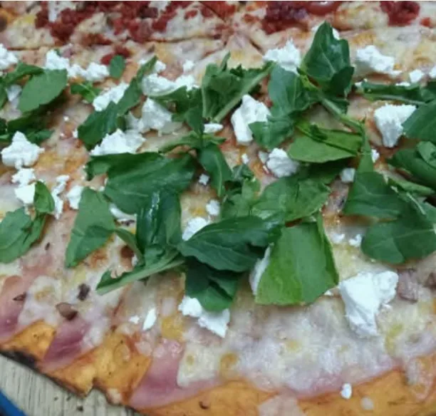 Pizza Personal de 1 a 2 Ingredientes